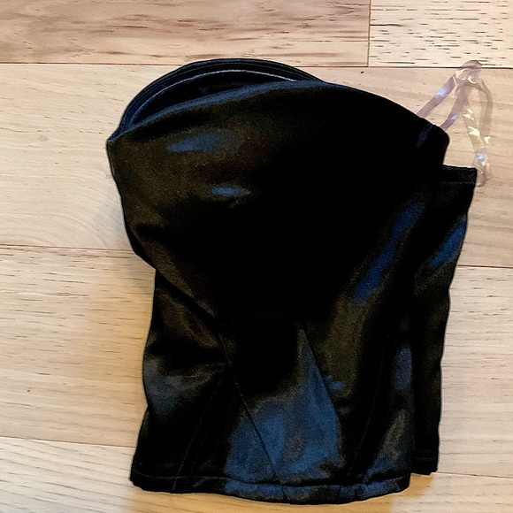 Black cropped strapless satin corset top size M - Picture 7 of 7